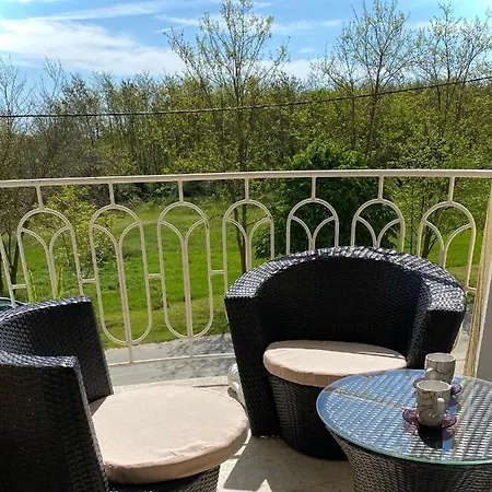 Arany Apartment